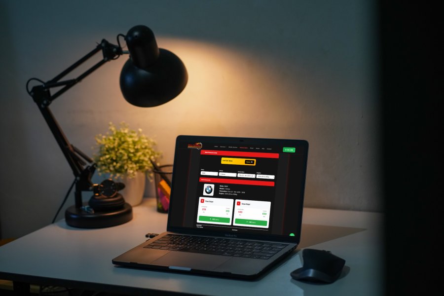 Vehicle Lookup tool on a laptop